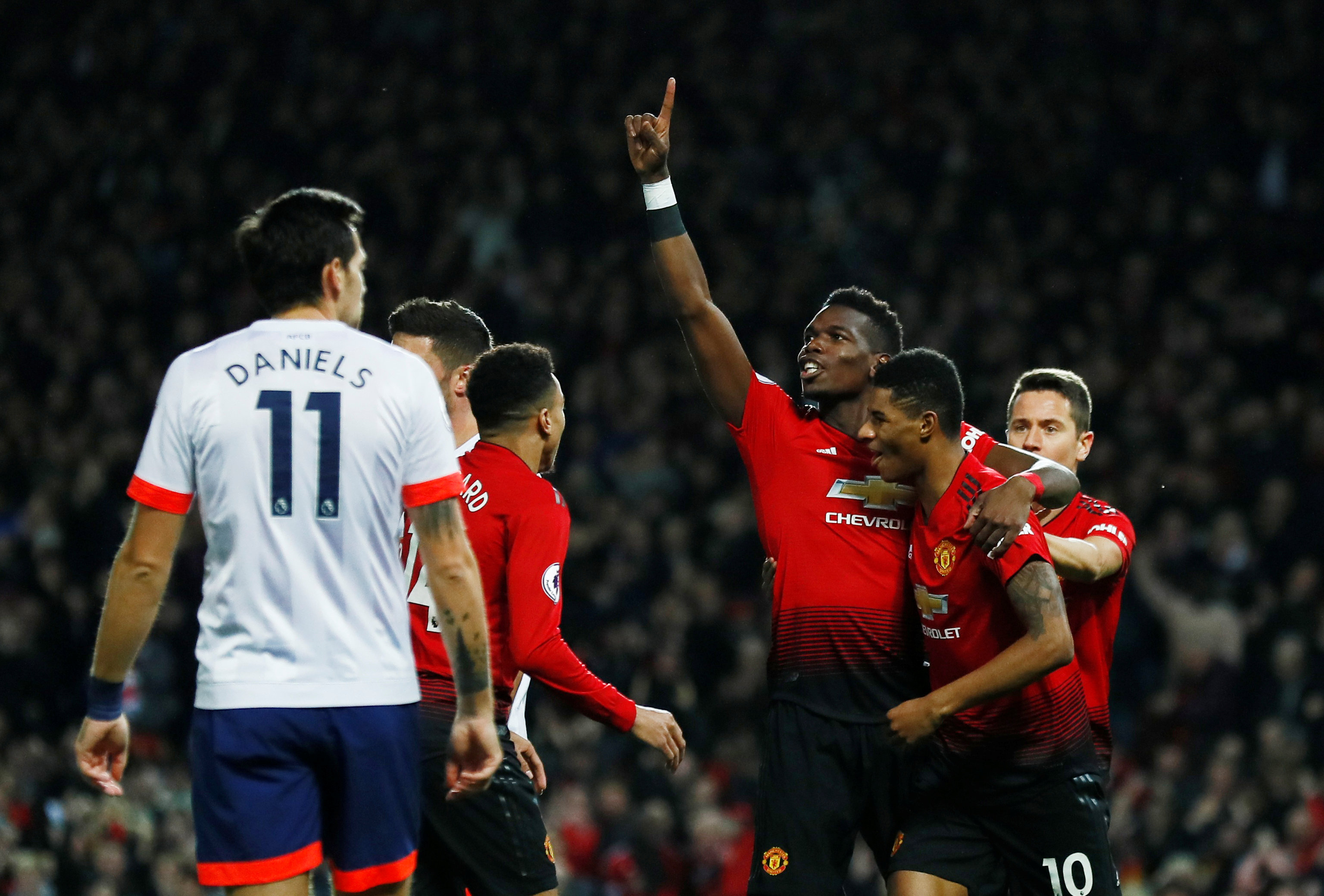 同时也为足 同时也为足